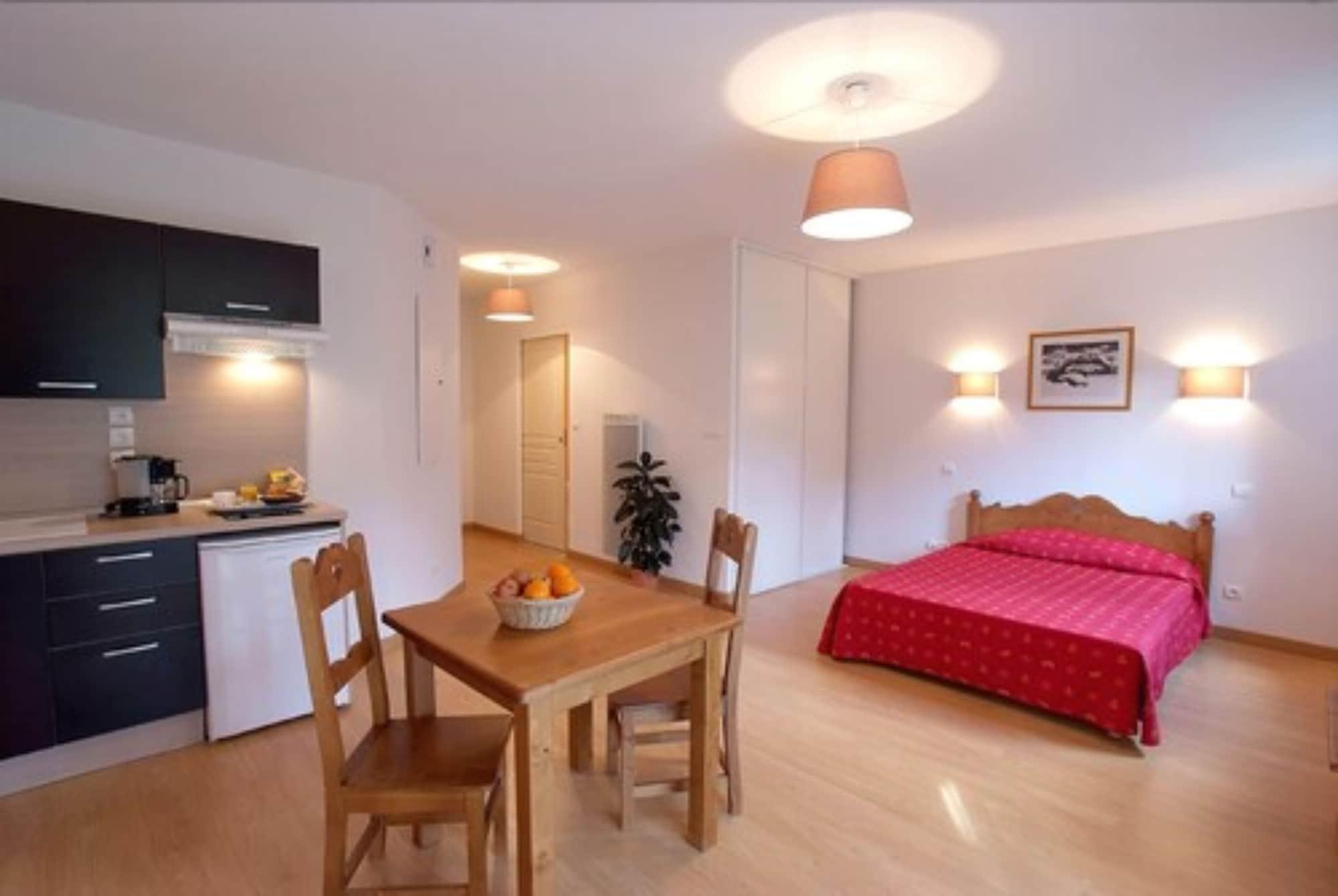 Residence De Tourisme Domaine De La Vallee D'Ax Акс-ле-Терм Екстериор снимка